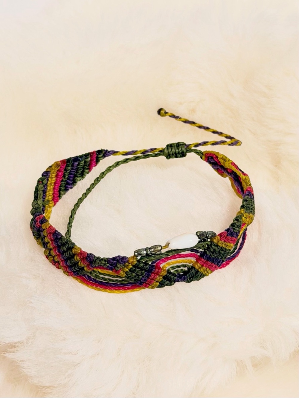 Unisex Handcrafted Macrame Shell Dragonfly Bracelet Made in CostaRica. Pura Vida